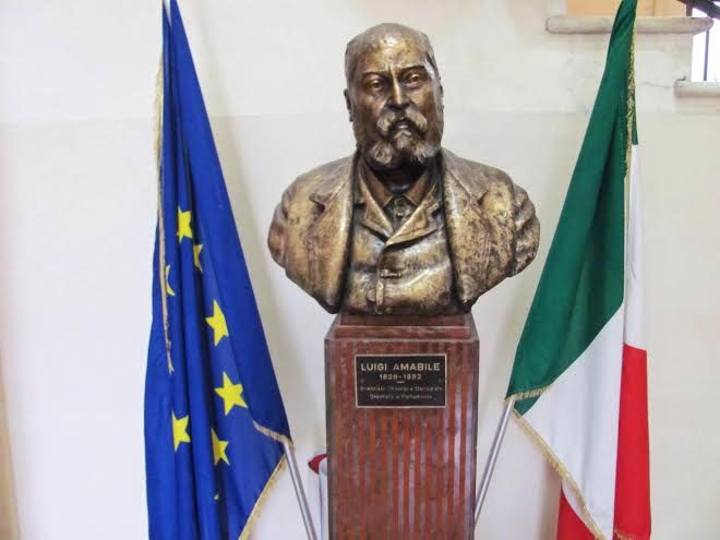 Luigi Amabile's bust6.JPG